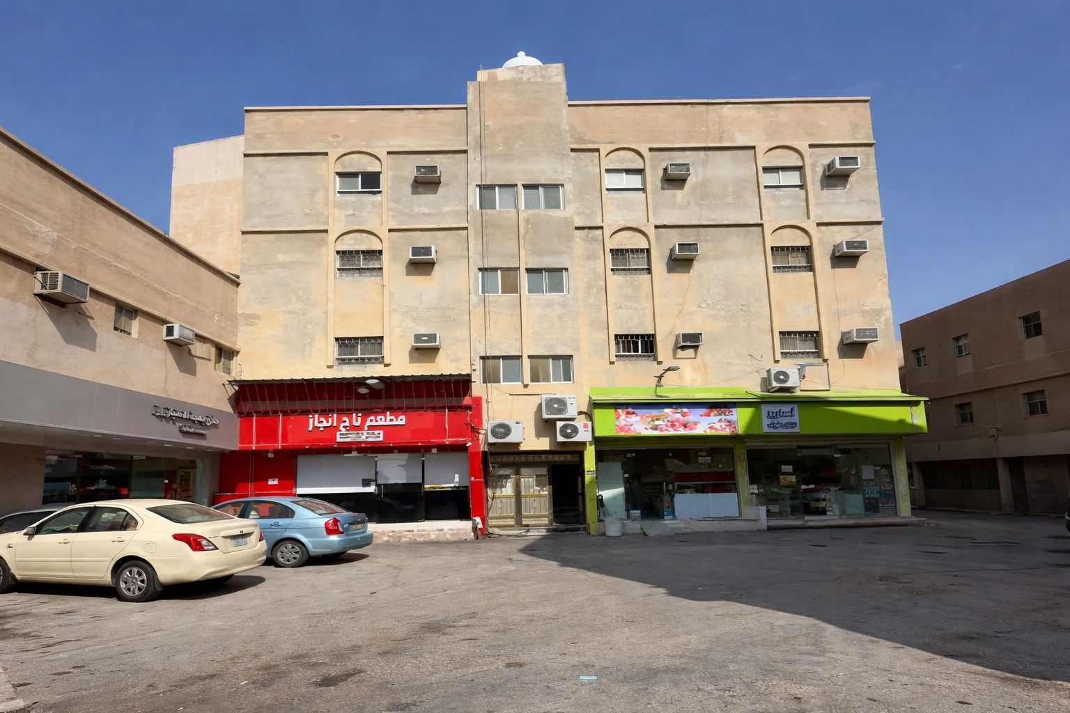 القصيم - عنيزة - شارع أحمد بن مجاهد